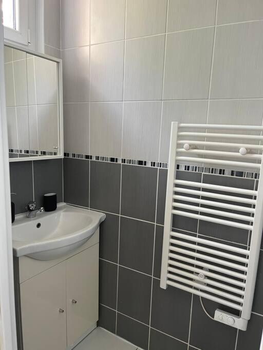 Logement 10 Minutes De Rouen Oissel Ngoại thất bức ảnh